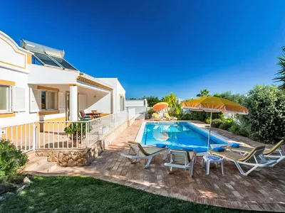 Search and Stay destination Guia, Faro - Portugal from AU$ 290. Natura