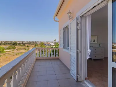 Search and Stay destination Guia, Faro - Portugal from AU$ 366. Sol