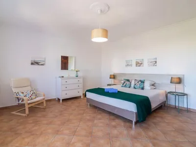 Search and Stay destination Guia, Faro - Portugal from AU$ 366. Sol