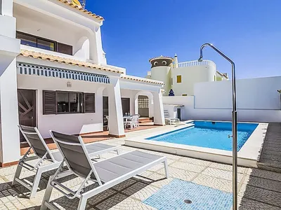 Search and Stay destination Guia, Faro - Portugal from AU$ 422. Casa Galé 600m from the beach