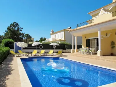 Search and Stay destination Quarteira, Faro - Portugal from AU$ 376. Vila Sol (VIM135)