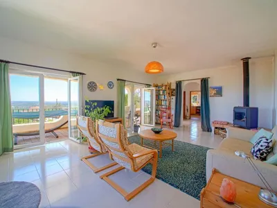 Search and Stay destination São Bartolomeu de Messines, Faro - Portugal from AU$ 408. Vista