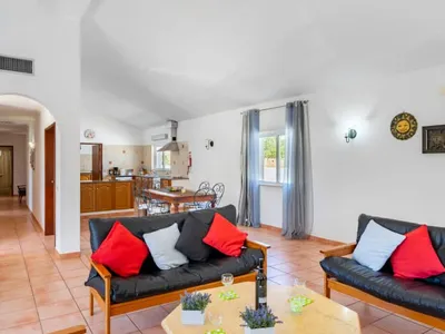 Search and Stay destination Porches, Faro - Portugal from AU$ 284. Monte Quercus (PRH100)