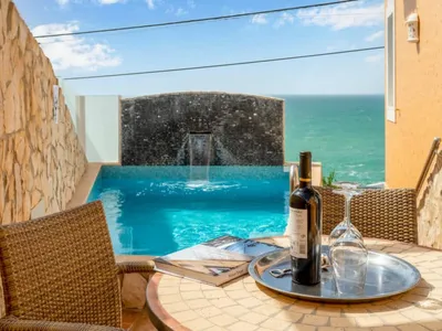 Search and Stay destination Carvoeiro, Faro - Portugal from AU$ 354. Horizonte Azul (CRV140)
