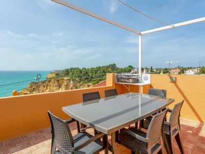 Search and Stay destination Carvoeiro, Faro - Portugal from AU$ 354. Horizonte Azul (CRV140)