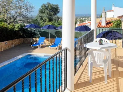 Search and Stay destination Estômbar, Faro - Portugal from AU$ 389. Silena (CRV135)