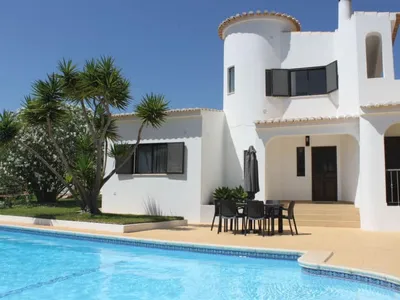 Search and Stay destination Carvoeiro, Faro - Portugal from AU$ 337. Do Lagar (CRV110)