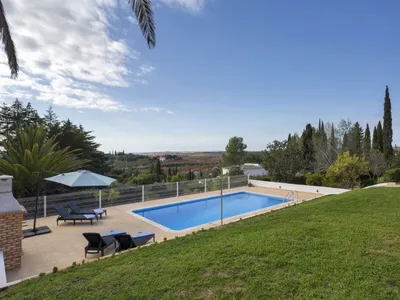 Search and Stay destination Portimão, Faro - Portugal from AU$ 404. Be Grateful