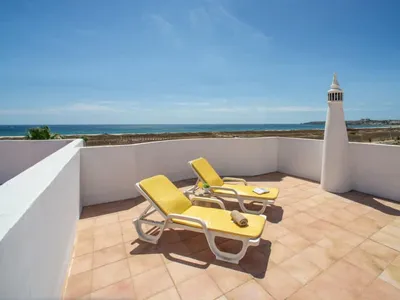 Search and Stay destination Lagos, Faro - Portugal from AU$ 216. Baia de Cristal 1 (LGS170)