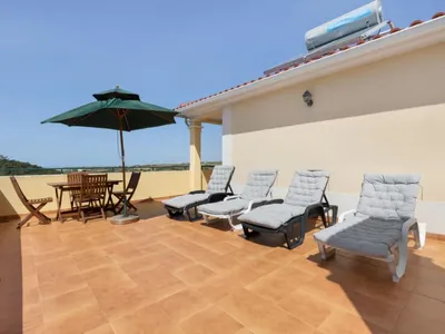 Search and Stay destination Maceira, Lisboa - Portugal from AU$ 216. Capitão