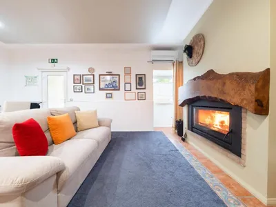 Search and Stay destination Cela, Leiria - Portugal from AU$ 128. D'Olivia (NZE220)