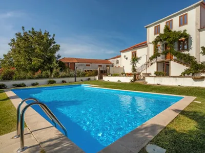 Search and Stay destination Barqueiros, Braga - Portugal from AU$ 331. Pena (BQR100)