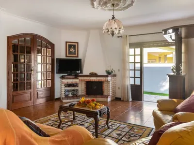 Search and Stay destination Marinhas, Braga - Portugal from AU$ 162. Marta (ESP110)