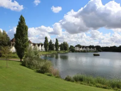 Search and Stay destination South Cerney, England - United Kingdom from AU$ 200. Windrush Lake – Cotswold Water Park