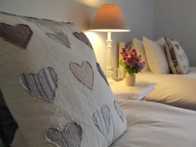 Search and Stay destination Lobhillcross, England - United Kingdom from AU$ 208. Lobhill Farmhouse | The White Room | Bed and Breakfast