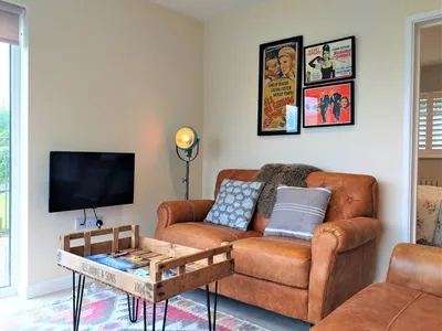Search and Stay destination Lobhillcross, England - United Kingdom from AU$ 406. Lew Valley Lodge | Self Catering Accommodation