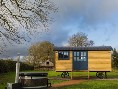 Search and Stay destination Mickleton, England - United Kingdom from AU$ 295. Roundabouts Indulgent Hideaway with Hot Tub in Durham Dales