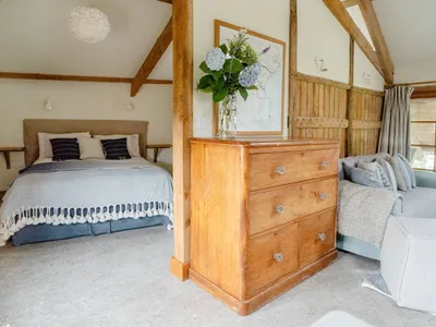Search and Stay destination Kingsbridge, England - United Kingdom from AU$ 292. The Nest, Luxury Barn Conversion with a Hot Tub near the Sea