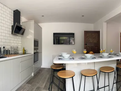Search and Stay destination South Yorkshire, England - United Kingdom from AU$ 525. Bessie Hosie free Parking* *Racecourse* A1&M18