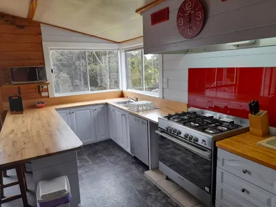 Search and Stay destination Rocky Cape, TAS - Australia from AU$ 125. Old School Rocky Cape