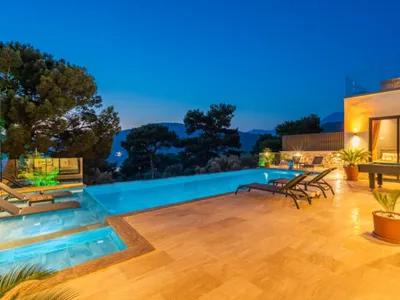 Search and Stay destination Yesilkoy, Antalya - Türkiye from AU$ 216. Villa Syringa