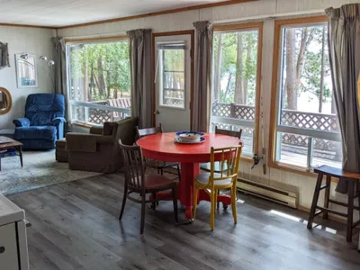 Search and Stay destination Nipissing, ON - Canada from AU$ 390. Amazing Stillar Cottage on Spectacular Wolfe Lake