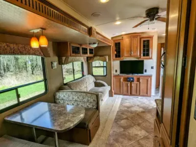 Search and Stay destination Nipissing, ON - Canada from AU$ 191. Spectacular, modern trailer on majestic sand beach