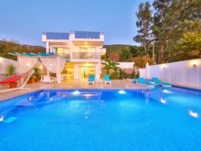 Search and Stay destination Uzumlu, Antalya - Türkiye from AU$ 176. Villa Ozge