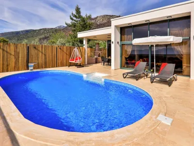 Search and Stay destination Uzumlu, Antalya - Türkiye from AU$ 146. Villa Sevi
