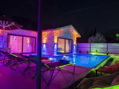 Search and Stay destination Sarıbelen, Antalya - Türkiye from AU$ 121. Villa Anka Duo