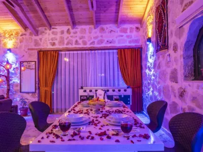 Search and Stay destination Sarıbelen, Antalya - Türkiye from AU$ 121. Villa Anka Duo