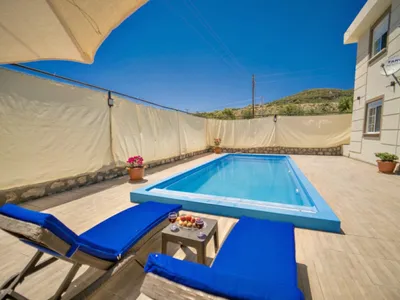 Search and Stay destination Ikizce, Antalya - Türkiye from AU$ 209. Villa Sakayik