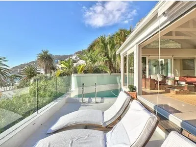 Search and Stay destination Cape Town, WC - South Africa from AU$ 2,700. Clifton Bungalow - Cape Luxury Stay