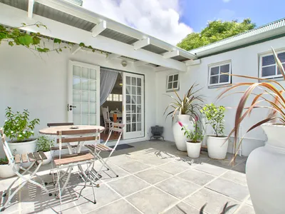 Search and Stay destination Cape Town, WC - South Africa from AU$ 187. Clarkia Cottage
