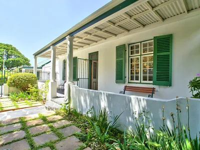 Search and Stay destination Cape Town, WC - South Africa from AU$ 187. Clarkia Cottage