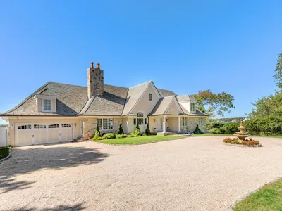 Search and Stay destination Southampton, NY - United States from AU$ 2,310. Southampton Luxury Waterfront Villa Rental