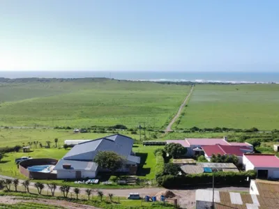 Search and Stay destination Cannon Rocks, EC - South Africa from AU$ 269. The Farmstead
