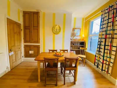 Search and Stay destination South Yorkshire, England - United Kingdom from AU$ 140. Murray Living