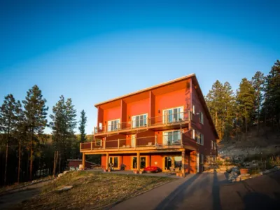 Search and Stay destination Penticton, BC - Canada from AU$ 330. Crooked Tree Guest Suites - The Fir Suite