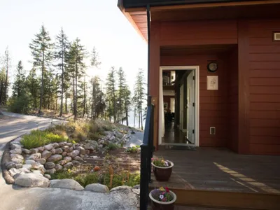 Search and Stay destination Penticton, BC - Canada from AU$ 330. Crooked Tree Guest Suites - The Fir Suite