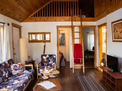 Search and Stay destination Cloyne, ON - Canada from AU$ 314. Starsview Cottage - Myers Cave Resort