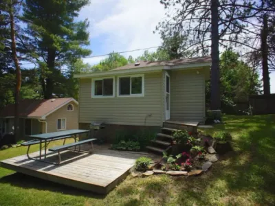 Search and Stay destination Cloyne, ON - Canada from AU$ 314. Woodview Cottage - Myers Cave Resort