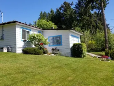 Search and Stay destination Sechelt, BC - Canada from AU$ 209. Blue Waters Cottage