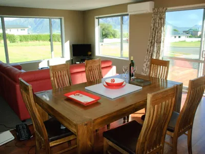 Search and Stay destination Kaikōura, Canterbury - New Zealand from AU$ 279. Spacious Quiet | 3BR | Decks | Wi-Fi | BBQ | Views