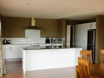 Search and Stay destination Kaikōura, Canterbury - New Zealand from AU$ 279. Spacious Quiet | 3BR | Decks | Wi-Fi | BBQ | Views