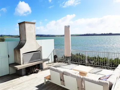 Search and Stay destination Clarks Beach, Auckland - New Zealand from AU$ 169. Once Upon A Tide - Modern Beach front Luxury