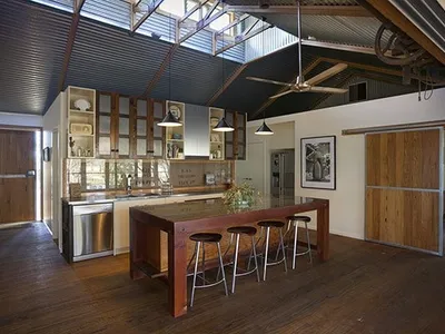 Search and Stay destination Torrumbarry, VIC - Australia from AU$ 380. Shearing Shed House, Echuca. Flat rate 8 guests