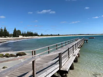 Search and Stay destination Middleton Beach, WA - Australia from AU$ 240. Middleton Beach Front Apartment - Unit 4