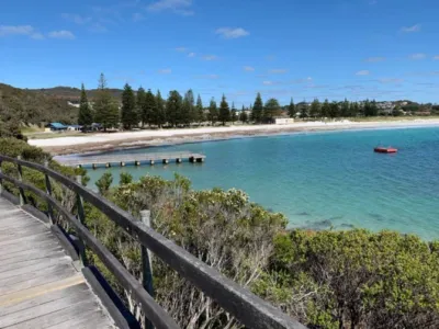 Search and Stay destination Middleton Beach, WA - Australia from AU$ 240. Middleton Beach Front Apartment - Unit 4
