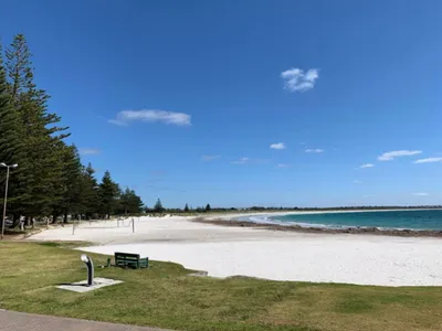 Search and Stay destination Middleton Beach, WA - Australia from AU$ 240. Middleton Beach Front Apartment - Unit 6